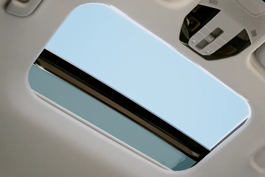 Kia-WideSunroof.webp