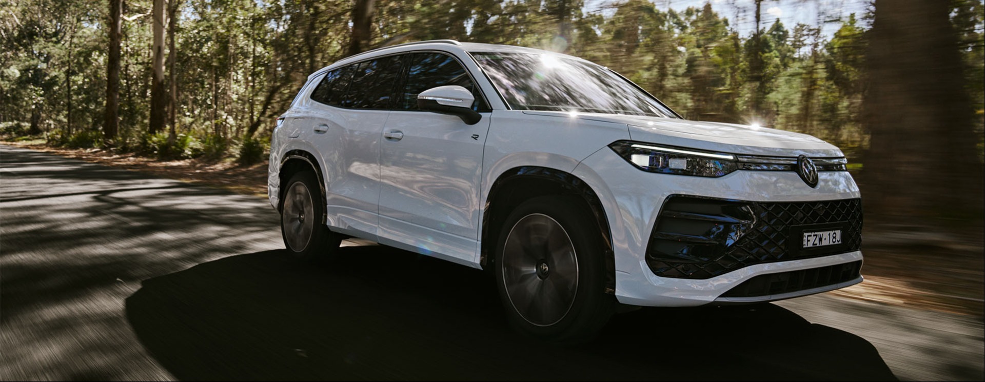 Volkswagen Tayron eHyrbid driving side shot