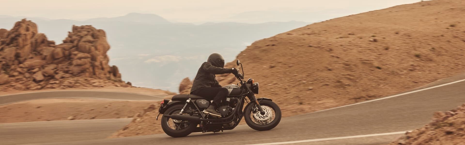 Triumph Bonneville T120 Black