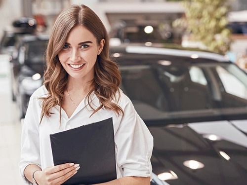 A Hyundai Trucks customer support lady.