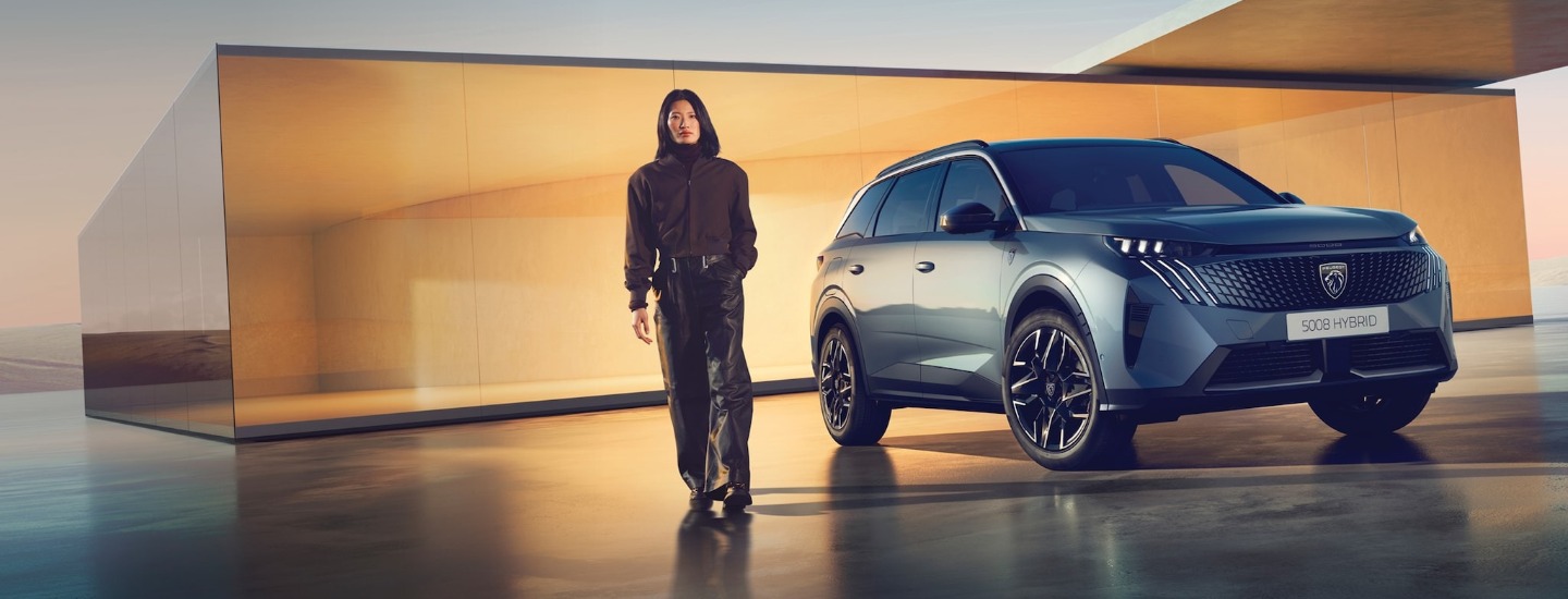 PEUGEOT 5008 Hybrid