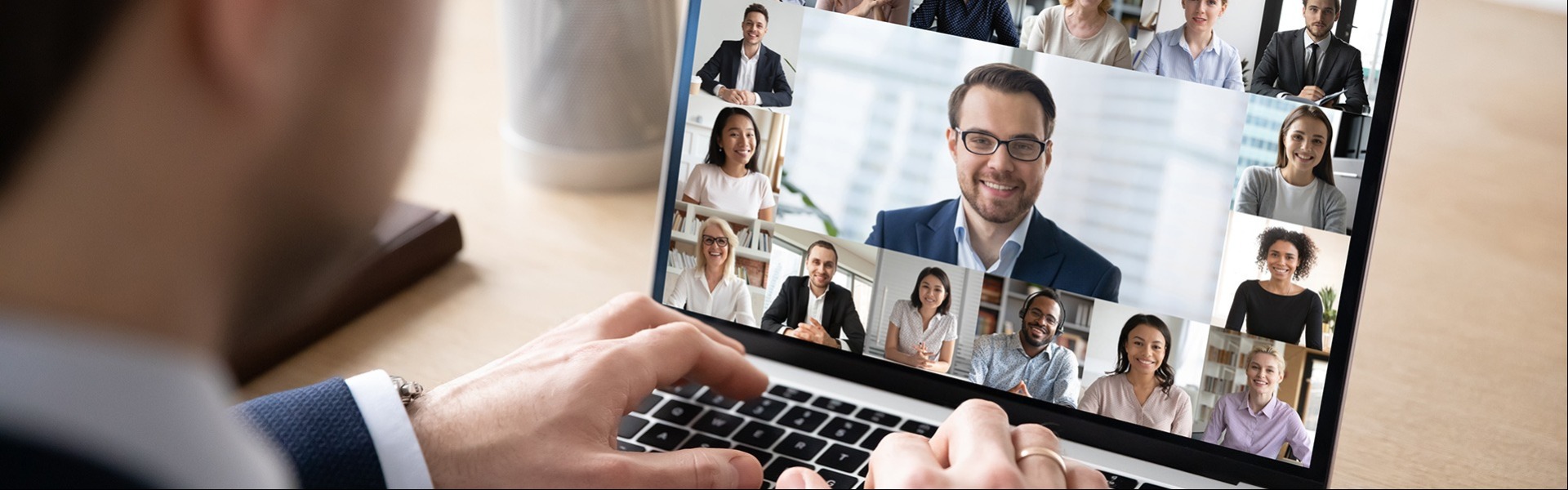 People on a zoom meeting