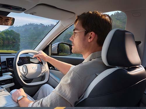 contact-us-geely.jpg
