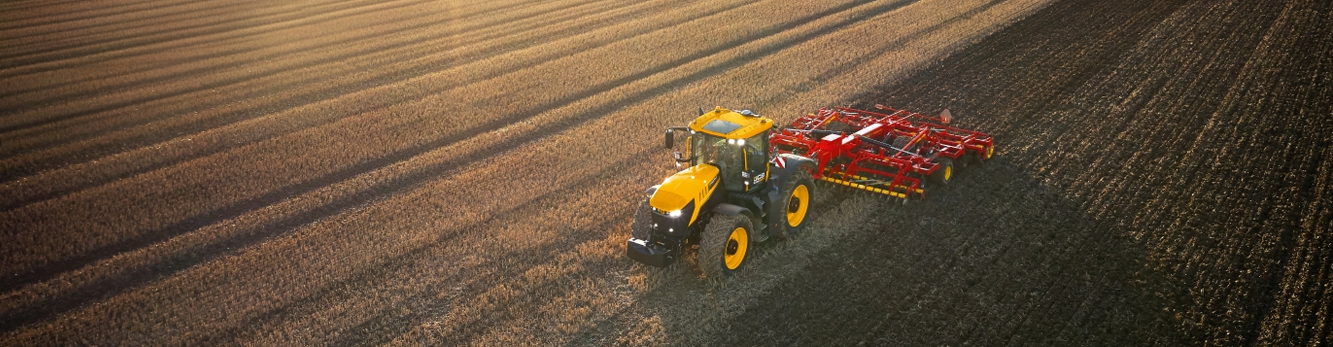 Fastrac Tractor 8330 - Banner