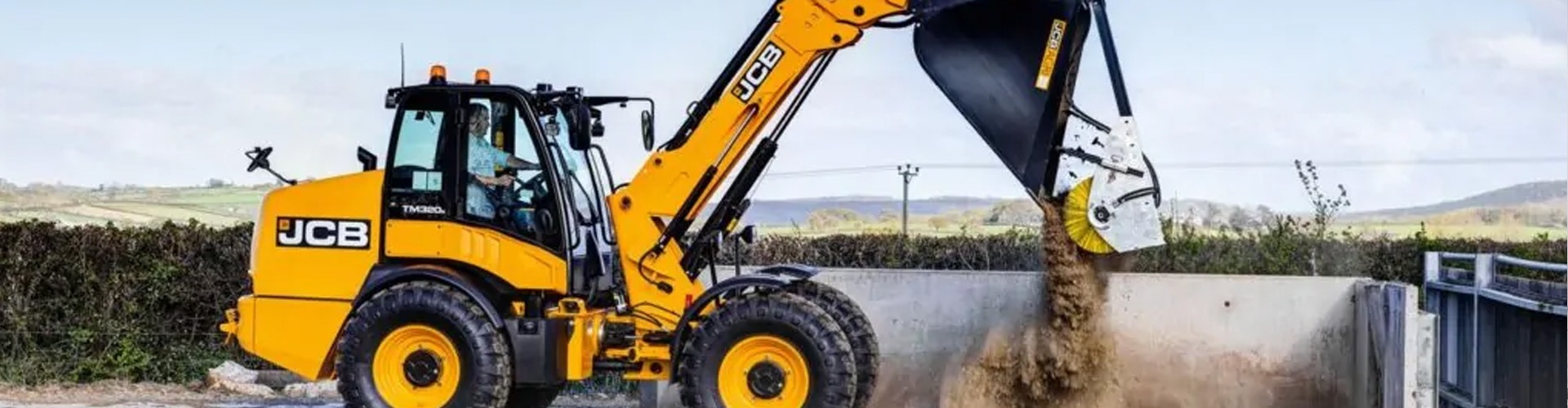 TM320S Agri Wheel Loader - Banner