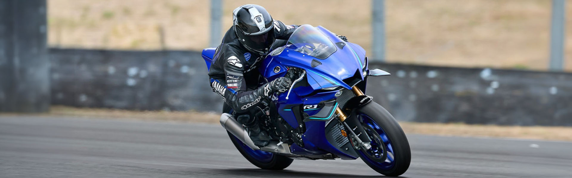 yamaha-yzf-r1-banner_1920x1080.jpg