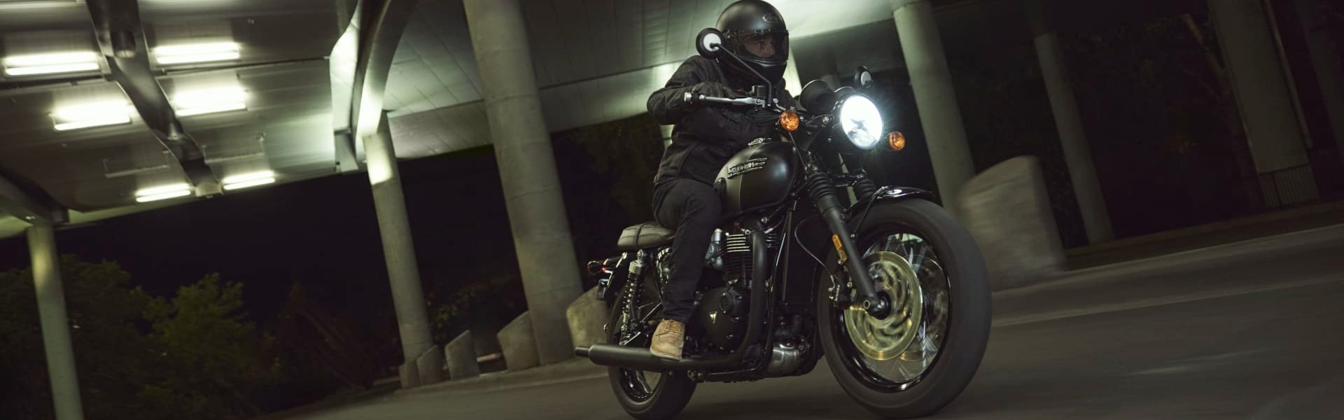 Triumph Bonneville T120 Black