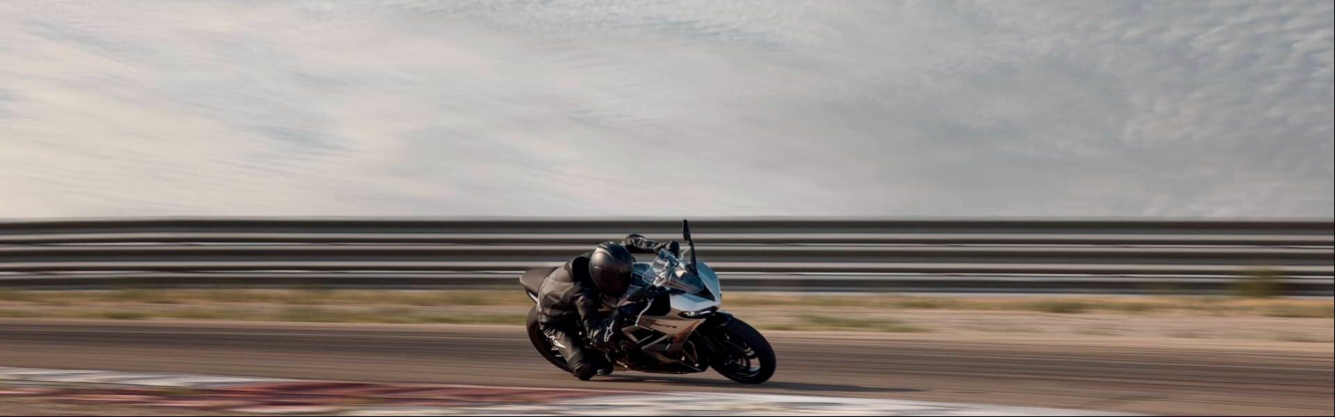 Triumph Daytona 660